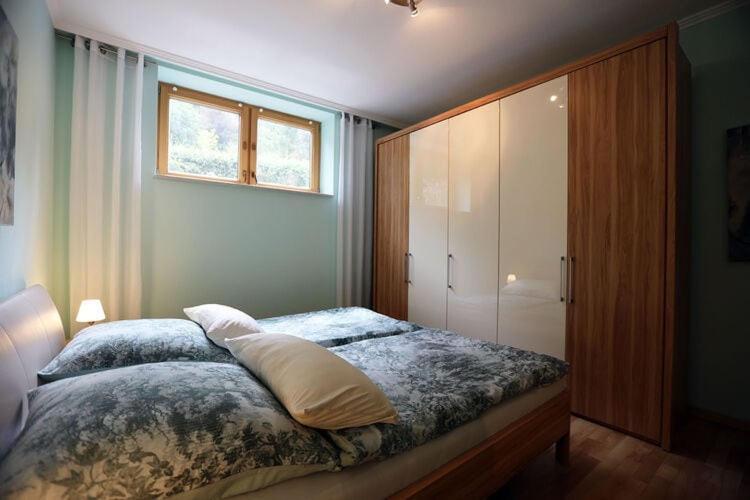 Holiday Flat With Idyllic Garden In Daun Exteriör bild